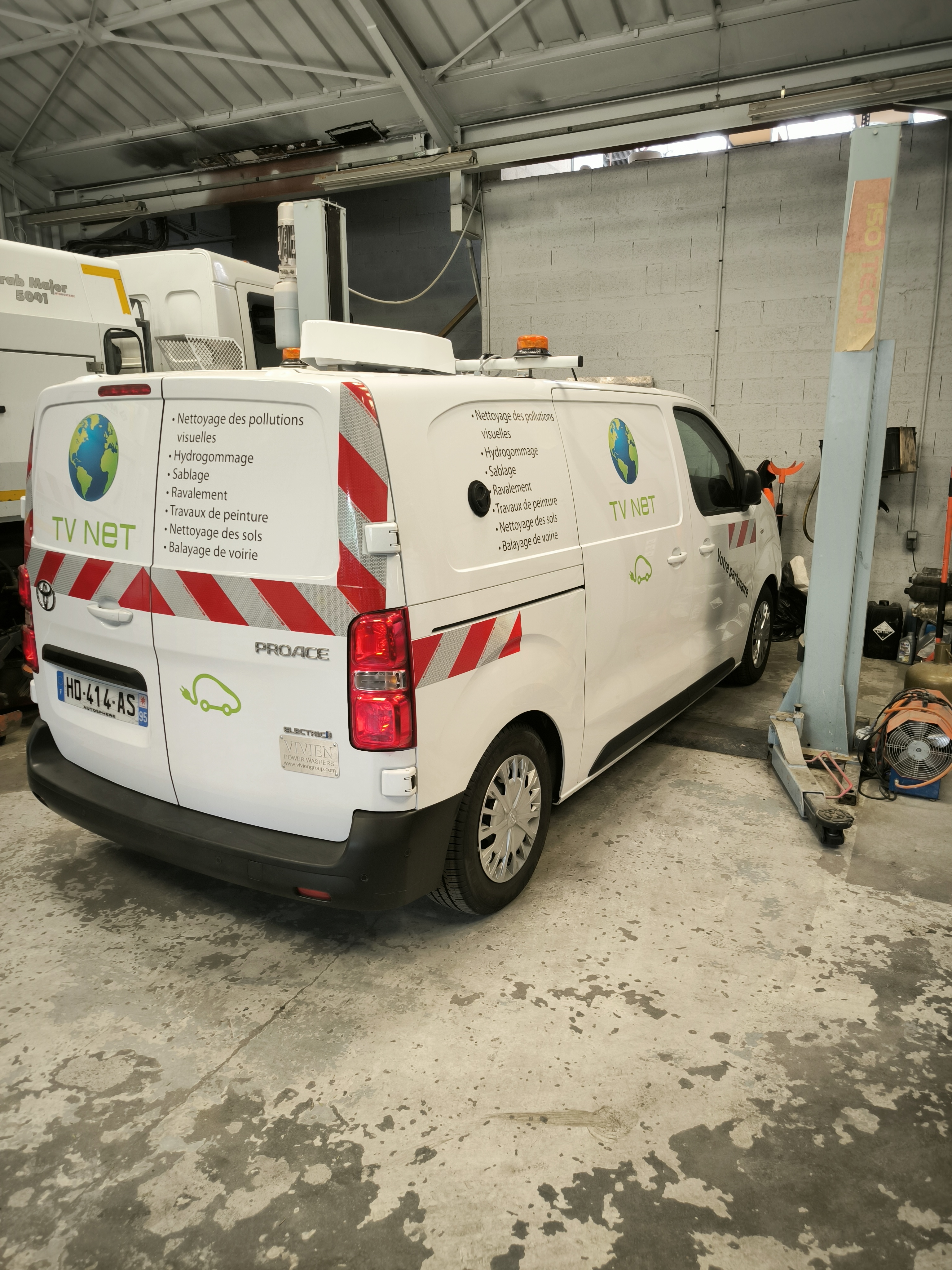 Habillage camion pour TV NET à Marines (95) image 3