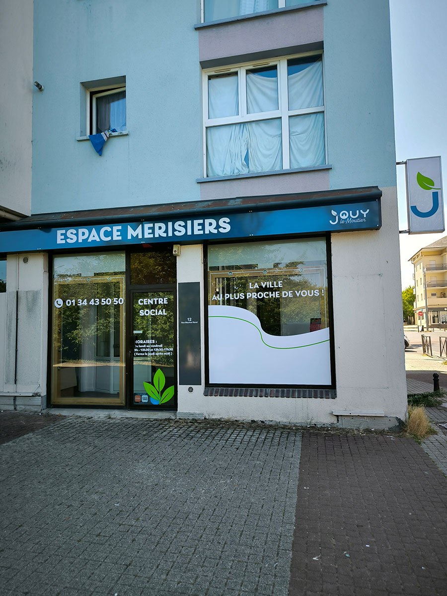 Habillage façade d'un centre social à Jouy le Moutier (95) image 3