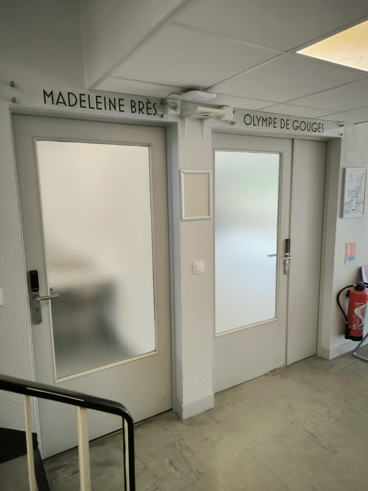 Pose signalétique pour la fondation Léonie Chaptal à Sarcelles image 6